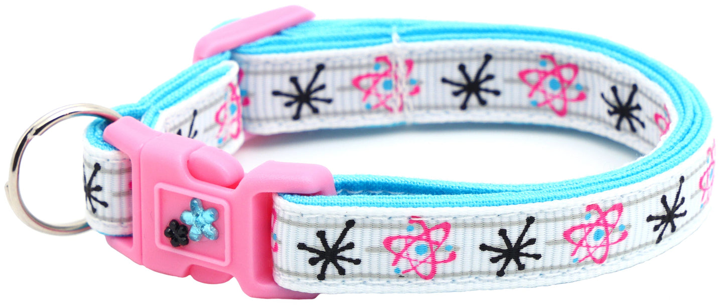 Atoms on White Cat Collar